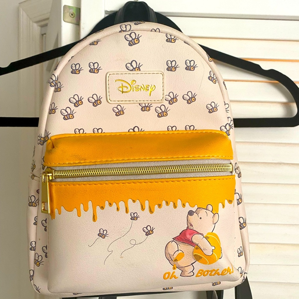 Disney loungefly Winnie the Pooh backpack